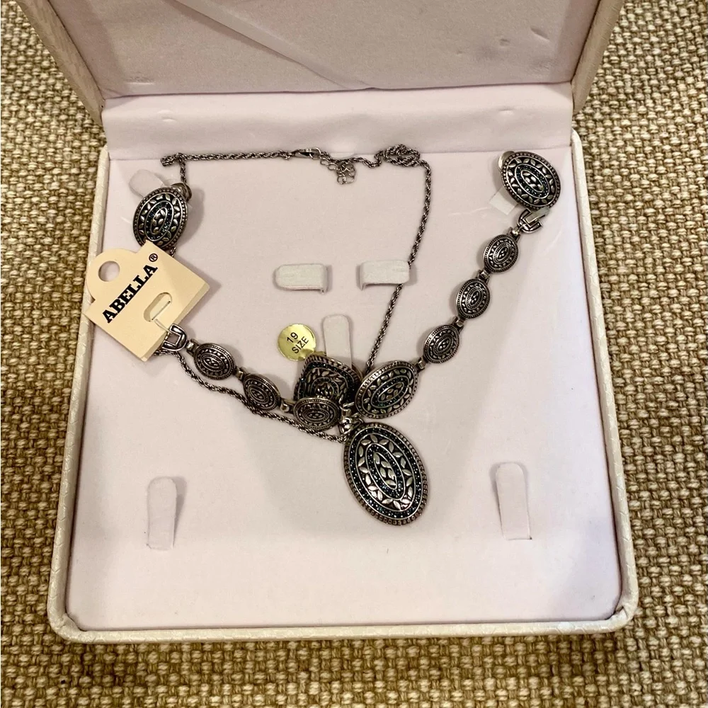 Abella Silver Necklace Elegant Jewelry set ( necklace, ring ,earrings, bracelet) - Picture 15 of 17